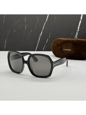 NEW TOM FORD SAFFRON TF1221 01A BLACK/GRAY WOMEN OVERSIZED SUNGLASSES FT1221